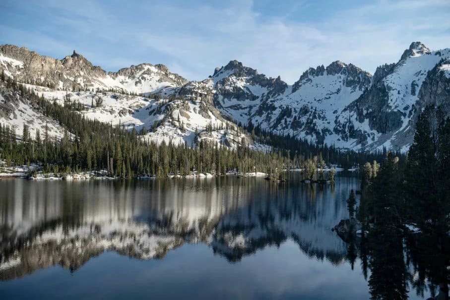 Exploring the Sawtooth Mountains: Best Hikes, Lakes & Outdoor Adventures